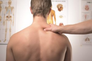 Pijn in bovenrug behandelen bij Chiropractie Blaauw in Gouda